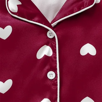 KMBANGI/ Атласная пижама для маленьких девочек на День Святого Валентина с принтом сердца, комплект с длинными рукавами и пуговицами, пижама для девочек