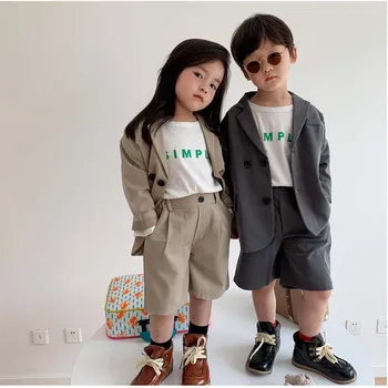 Детский летний однотонный костюм из двух предметов (куртка + шорты) 2023 Новый модный высококачественный детский повседневный комплект